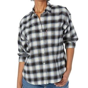 Levi’s Women’s XL Flannel Relaxed Fit Button Down Plaid Shirt B3